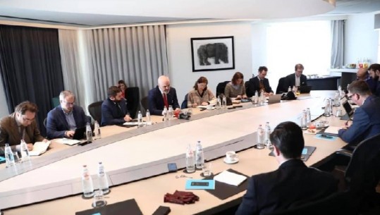 Konferenca e donatorëve/ Rama takim me gazetarët ndërkombëtar...drekë pune për negociatat me liderët e Ballkanit Perëndimor 