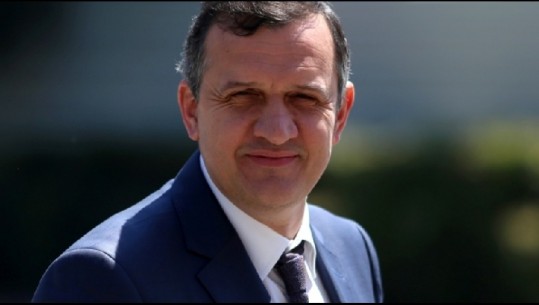 Ilir Beqja paditi qeverinë Berisha pas heqjes së mandatit në 2011/ Strasburgu i dërgon pyetjet shtetit shqiptar