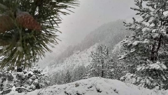 Ndryshime drastike të motit, reshje dëbore dhe shi në Dibër, Bulqizë, Librazhd e Durrës