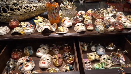 Punishtja e maskave që kërkohen në të gjithë botën, një copëz e Venecias në Shkodër