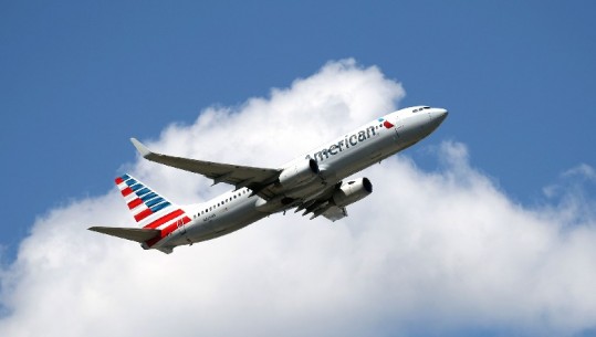 Frika nga koronavirusi, American Airlines pezullon fluturimet për në Milano