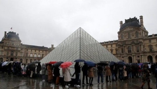 Muzeu i Luvrit në Paris mbyll dyert prej koronavirusit