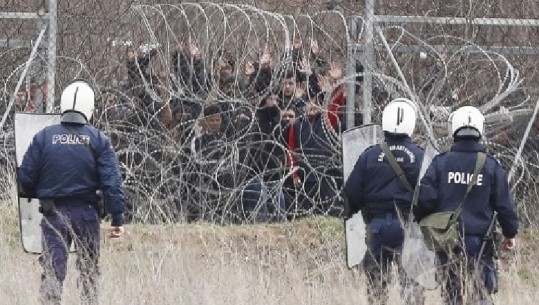 Kriza e emigrantëve/Turqia: Policia greke po qëllon emigrantët në kufi. Presidenti Erdogan: Europa po i lë ata të mbyten (FOTO)