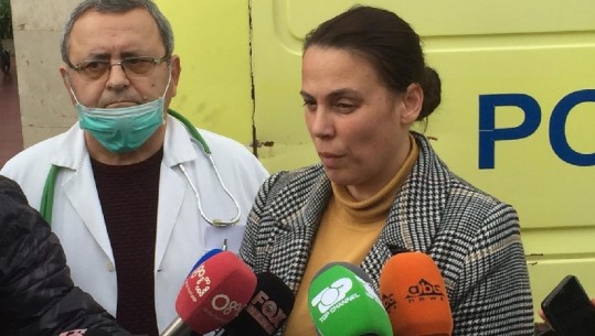 Drejtoresha e Spitalit Fier: 60 nxënës u paraqitën në spital pas helmimit, një pjesë e tyre me shenja ankthi