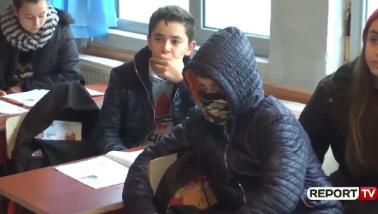 Kaldajat në shkollat e Tepelenës shërbejnë si 'dekor', nxënësit pa ngrohje (VIDEO)