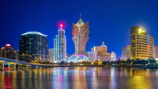 ‘Las Vegasi’ i Azisë ‘turizëm’ në kohën e koronavirusit: Arsyeja do t’iu habisë