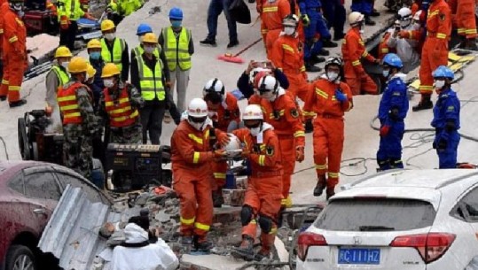 Shembja e hotelit karantinë në Kinë, 10 persona të vdekur, 48 nxirren nga rrënojat