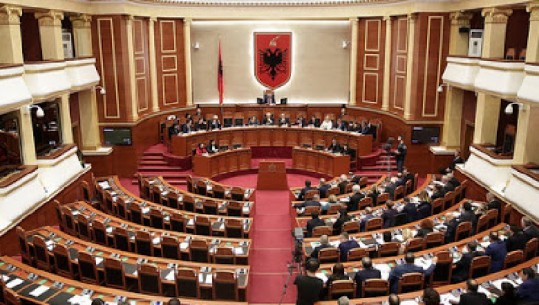 Frika nga COVID-19, mazhoranca plan për mbledhjen e Parlamentit në fund të prillit  