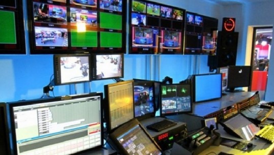 AMA apel mediave: Ruani distancën e të ftuarve në programet televizive! Të evitohen emisionet me publik