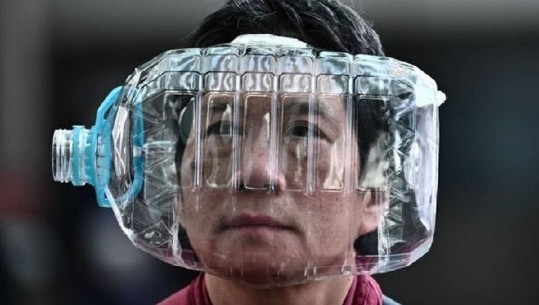 Koronavirusi/ Maskat e çuditshme të krijuara nga qytetarët (FOTO)