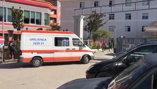 Burrë e grua të vetëkarantinuar në Fier sillen tek Infektivi në Tiranë, merren tamponët për mjekët pas kontaktit me të infektuarën që gënjeu! (VIDEO)