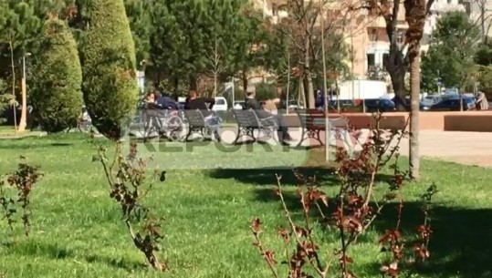 Shkodra më problematike! Nuk i tremben ndëshkimeve...të moshuarit vijojnë të qëndrojnë në lulishte