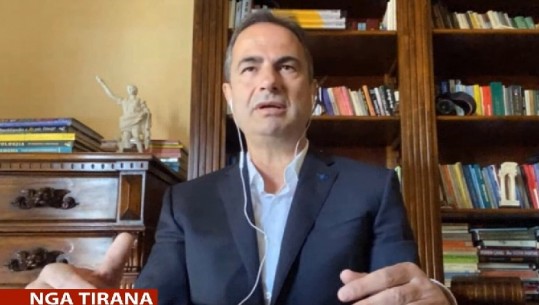 Masat për arsimin/ Boçi për Report Tv: Situatë kaotike me ministren që jep urdhra nga zyra dhe nuk zbatohen! (VIDEO)
