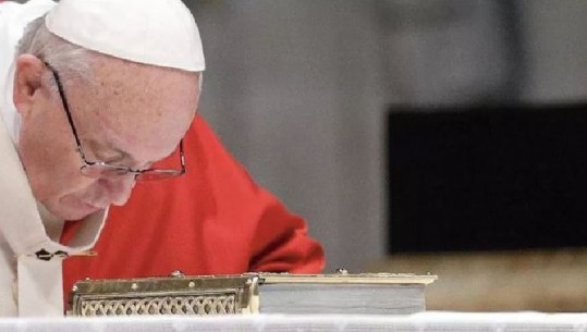 Koronavirusi/Papa Francesku: Mos kini frikë, me solidaritet do t'ja dalim