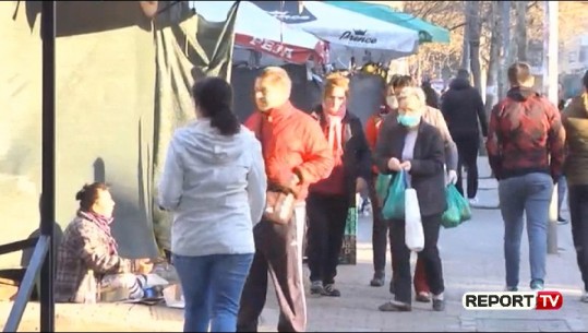 Tiranë, fëmijë e të moshuar, qytetarët në Don Bosko dynden në rrugë pa ruajtur distancën (VIDEO)