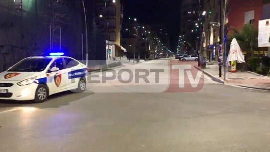 Fier, në rrugët bosh qarkullon vetëm policia e ushtria (VIDEO)