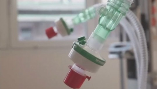 Koronavirusi, dy reanimatorë italianë krijojnë dopio ventilatorin që i jep jetë dy pacientëve njëherazi