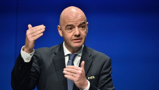 'Futbolli rrezikon recesionin', presidenti i FIFA-s: Këto kohë po reflektojmë, mund të shkurtojmë kompeticionet