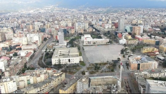 Report TV sjell pamjet me dron, Tirana 'hesht' pas orës 13:00