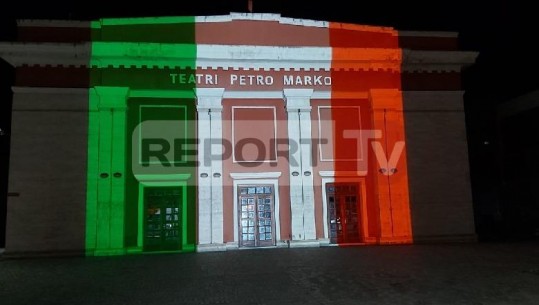 Vlora solidarizohet me Italinë, teatri 'Petro Marko' vishet me ngjyrat e flamurit trengjyrësh