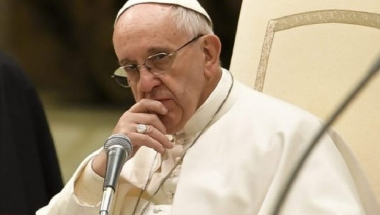 Koronavirusi, edhe Papa Françesku do t’i nënshtrohet testit të tamponit