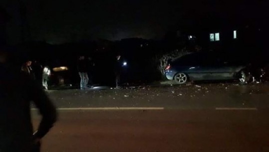 Aksident i rëndë në Kosovë/ Tre makina përplasen me njëra-tjetrën, tre të vdekur 