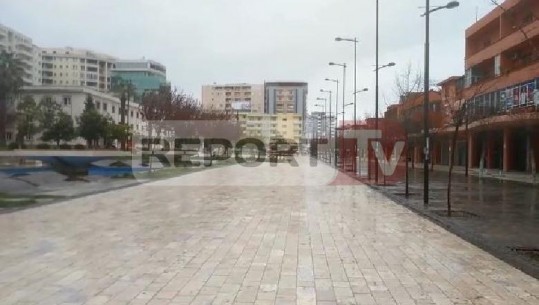 Fundi i muajit zbraz tregjet në Lushnje...shiu mbyll qytetarët në shtëpi (VIDEO)