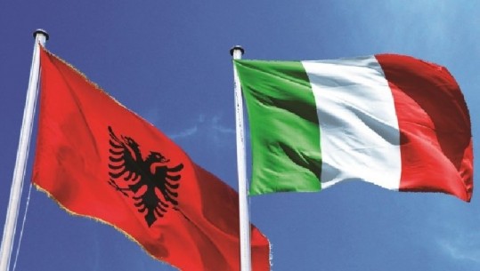 Kthimi në atdhe, ambasada në Itali: Shqiptarët që janë pranuar të presin telefonatën 