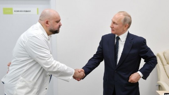 Moskë, infektohet me Covid-19 mjeku që u takua me Presidentin Putin
