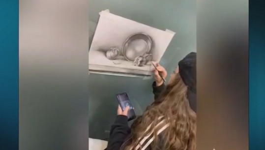 Tre nxënëse të Liceut Artistik “Jordan Misja” pikturojnë nga shtëpia (VIDEO)