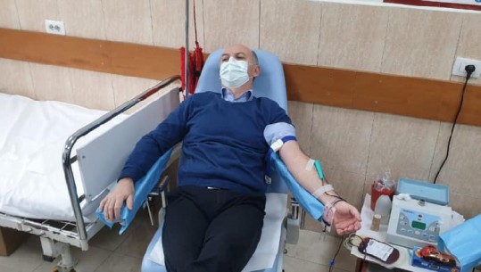 Stafi i Spitalit Universitar të Traumës bëhet pjesë e nismës 'Nga Unë tek Ti, një dhuratë për jetën', dhuron gjak për pacientët