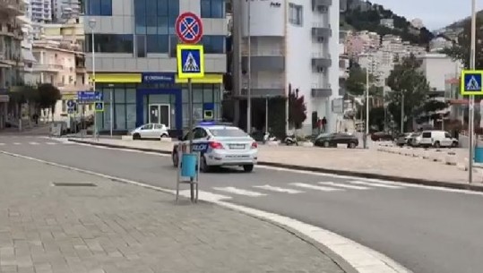Policia e Sarandës me megafon, thirrje qytetarëve të futen në shtëpi