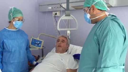 Pacienti italian me koronavirus falenderon ekipin e mjekëve shqiptarë që i shërbyen në Brescia