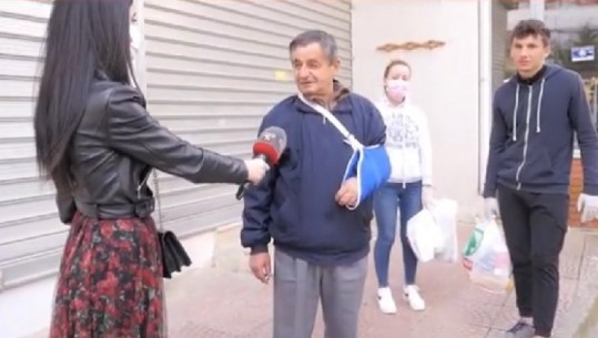 Ndihma ushqimore e ilaçe, të rinjtë 'adoptojnë' 10 të moshuar çdo ditë në zona të ndryshme të Tiranës