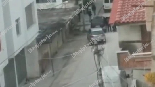 Tentoi të vidhte lokalin e banesën! Banorët në Berat thyejnë karantinën, kapin hajdutin dhe ia dorëzojnë policisë (FOTO+VIDEO)
