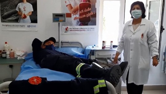 Gjesti humanitar i zjarrfikëseve të Gjirokastrës, dhurojnë gjak për të shpëtuar jetë