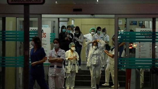 Koronavirusi, më shumë se 14 mijë viktima në Spanjë. Hotelet shndërrohen në spitale