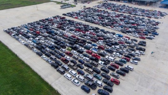 Covid-19-SHBA, 6 mijë makina në rradhë për ushqim falas nga 'Mega Giveaway' (FOTO)