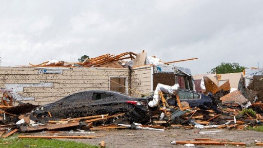 SHBA-Tornado në kohë pandemie, 6 viktima në Mississippi, qindra ndërtesa të shkatërruara në Luiziana (VIDEO)