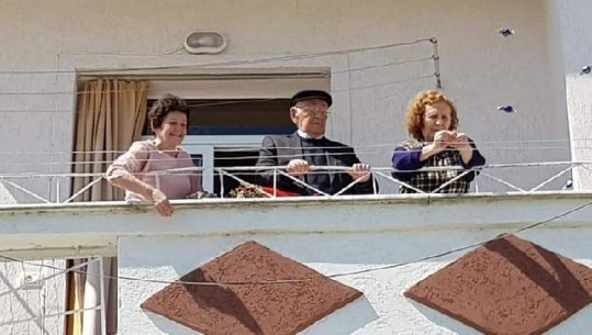Përmetari më i vjetër feston 100-vjetorin me serenatë poshtë ballkonit