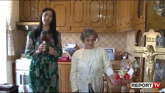 Festimet në familjet korçare në vigjilje të Pashkës Ortodokse, gati vezët e kuqe (VIDEO)