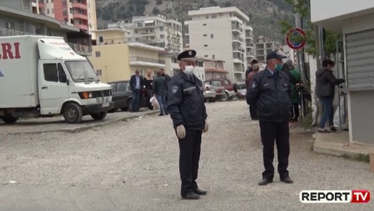 Mbyllet tregu i fruta perimeve në Lezhë, shefi i policisë: Nuk respektoheshin rregullat për mbrojtjen nga koronavirusi (VIDEO)