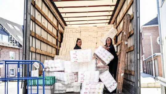  Shqipëria ‘zgjidh’ krizën në Gjermani! Kompania e njohur furnizon rrjetin e supermarkeve me 9 mijë pako letra higjienike 