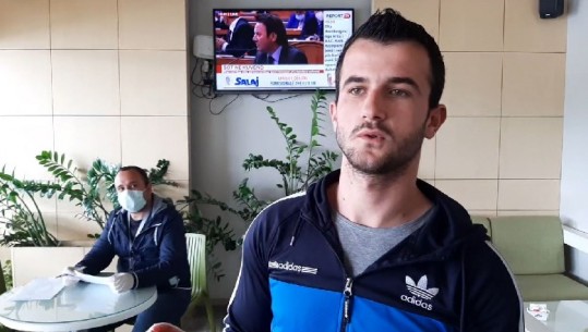 Me formular para se të largohen nga hoteli, katër emigrantë i mbesin borxh pronarit në Gjirokastër: S'kishim lekë (VIDEO)