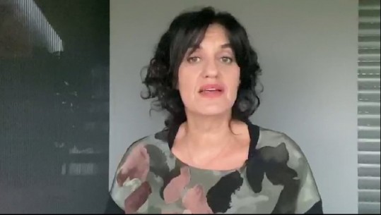 Rita Petro interpreton “këngën e Turmës” për manipulatorin dhe liderin