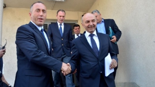 Kosovë, nëshkruhet marrëveshja e koalicionit për qeverinë e re midis LDK dhe AAK