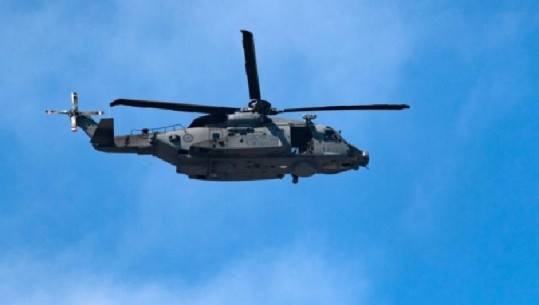 Zhduket helikopteri i NATO-s në ujërat e Mesdheut midis Greqisë dhe Italisë