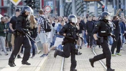 Qindra të arrestuar në Gjermani, pas një proteste kundër masave COVID-19