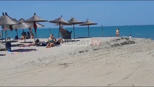 Qytetarët harrojnë virusin, shfaqen pushuesit e parë në plazhet e Golemit dhe të Vlorës (VIDEO)