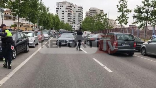 Tre makina të përfshira në një aksident në Durrës, dy persona dërgohen me urgjencë në spital